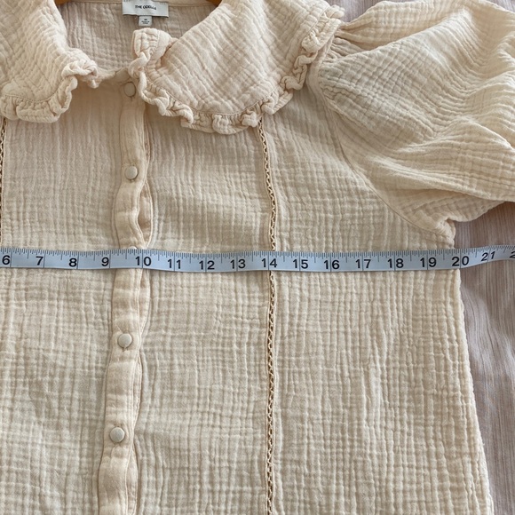 The Odell’s Savannah top in cream - Picture 6 of 8